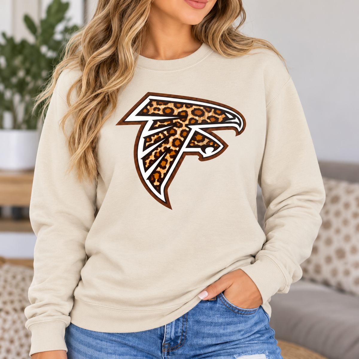 Falcons leopard sand crewneck