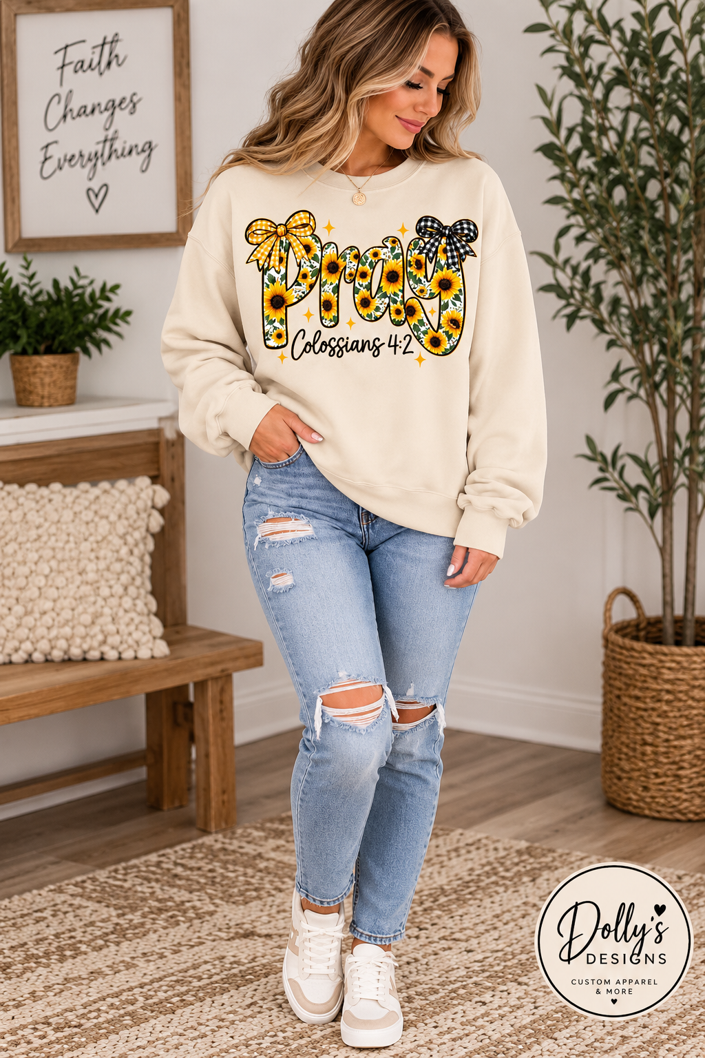 PRAY Colossians 4:2 crewneck in Cream