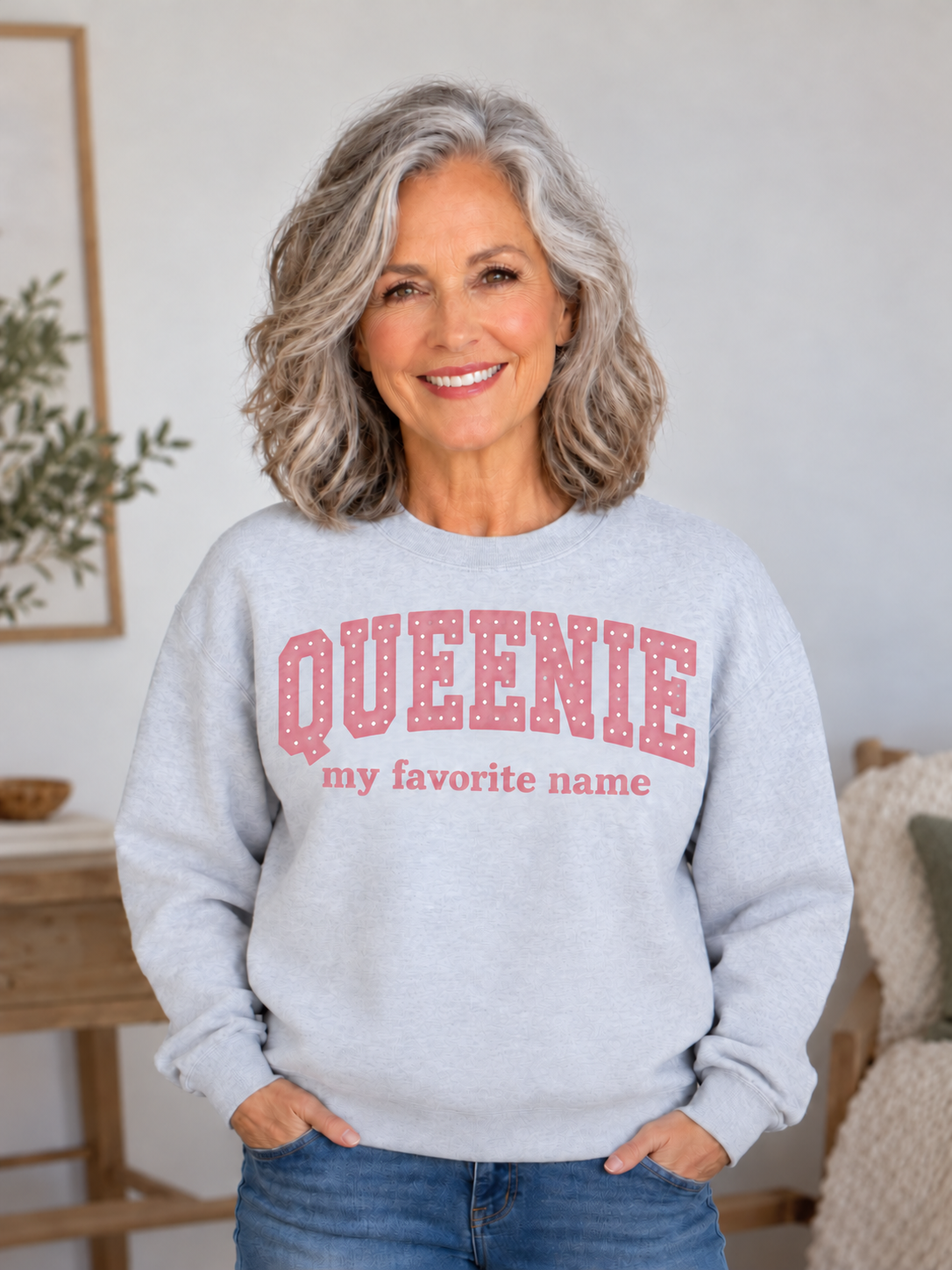 QUEENIE Ash My Favorite Name Crewneck