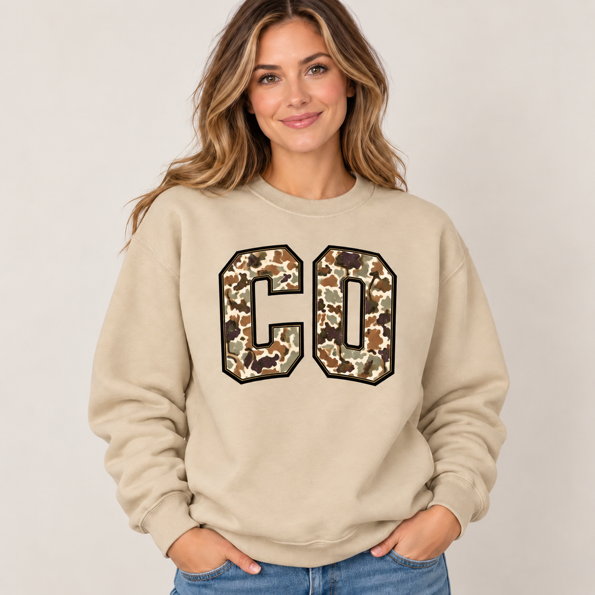 Colorado CO camouflage varsity sand crewneck – sharp rebuilt mockup