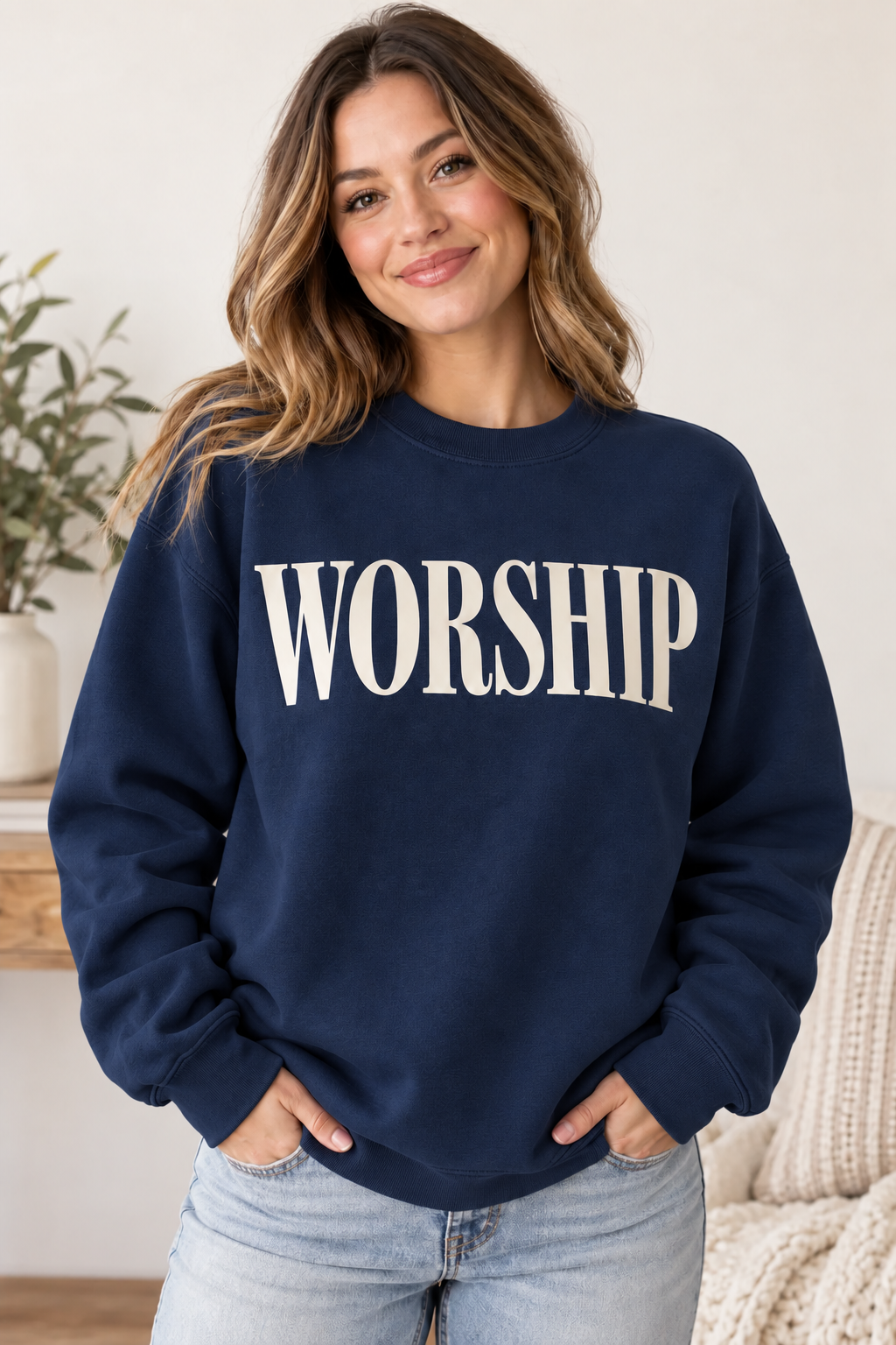 WORSHIP Crewneck in Navy